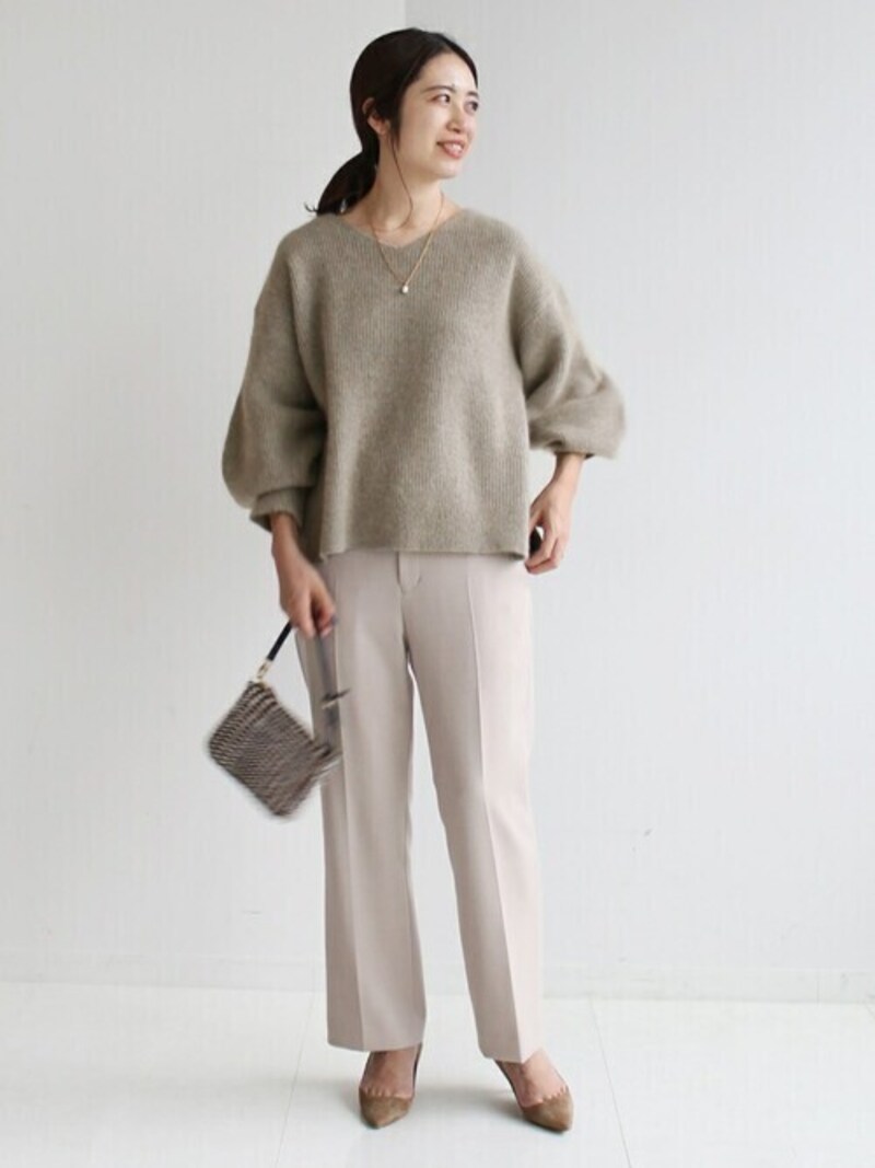 身に着けるアイテム数が多い冬コーデはワントーンならすっきり見える 出典:WEAR