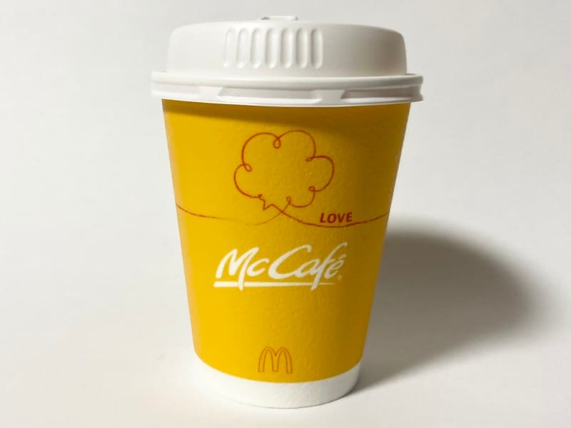 マクドナルド。マックカフェ。テイクアウト紙カップ