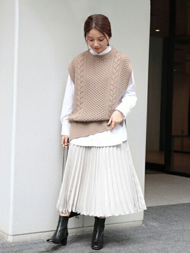 【OKコーデ】今年は身幅が広め、肩から少し落ちるようなオーバーサイズが旬　出典：WEAR