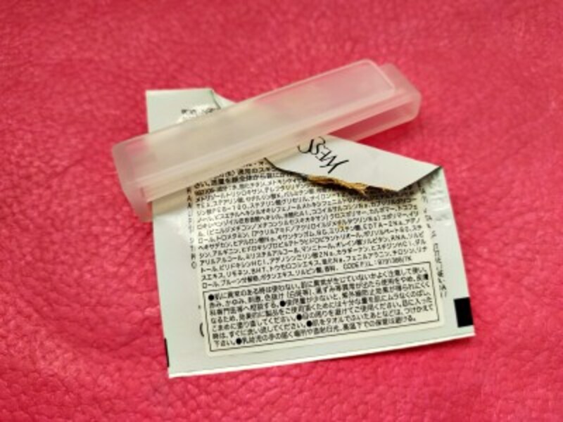 パウチの中身がチューブ絞り器に付着しても、簡単に洗い流せる