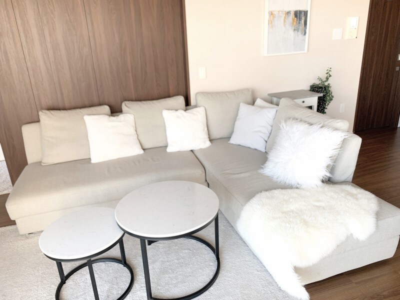 ムートンをソファーに掛けた事例