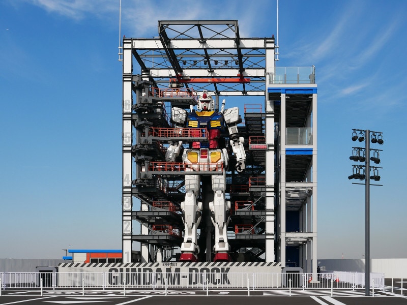 実物大の動くガンダムを格納する「GUNDAM-DOCK(ガンダムドック)」(2020年11月30日撮影)