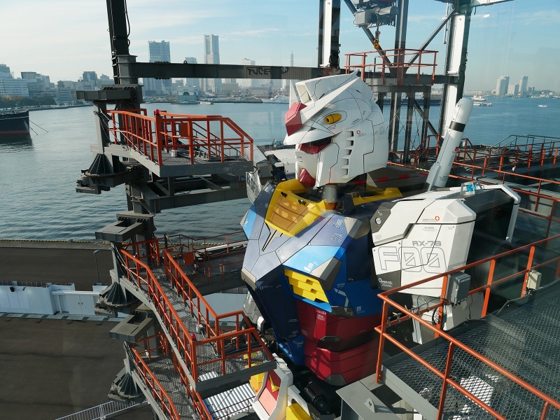 「GUNDAM-DOCK TOWER」6階は高さ約18mのガンダムと同じ目線!(2020年11月30日撮影)