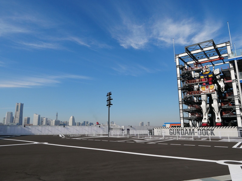 「動くガンダム」の演出は00分(発進ver.)と30分(格納ver.)に行われます(2020年11月30日撮影)