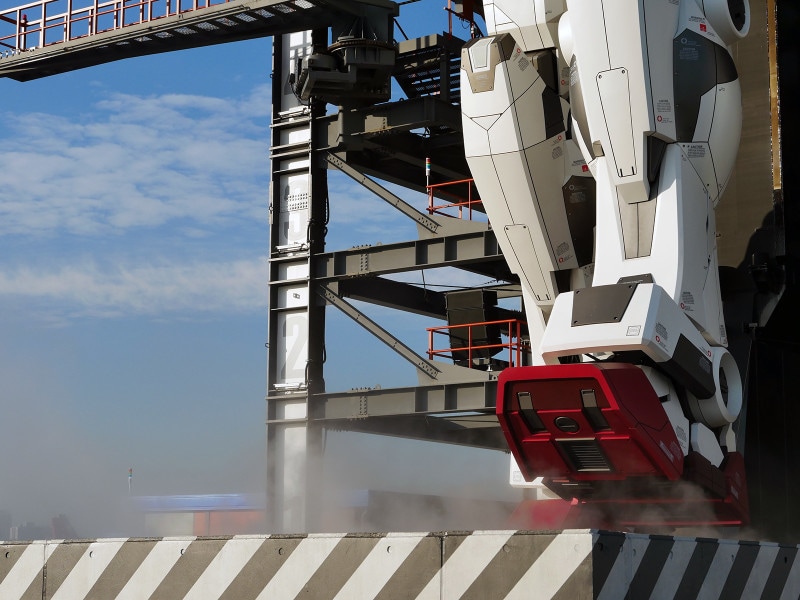 実物大ガンダムの足の裏が見られるのは「動くガンダム」の演出時のみ(2020年11月30日撮影)