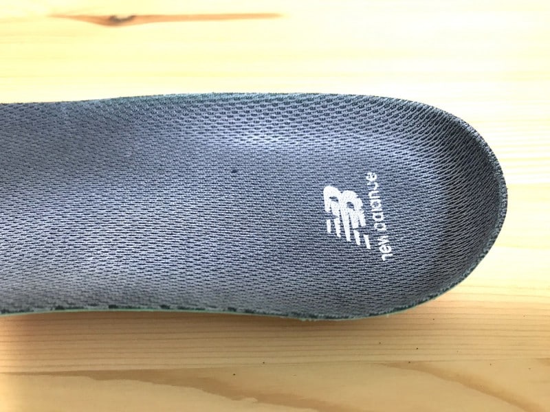 表面の起毛素材が足をしっかりホールド