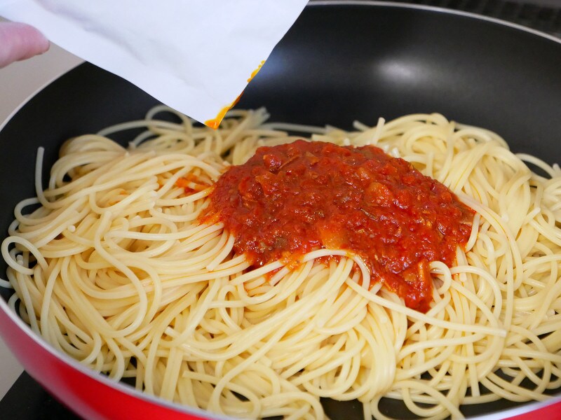 バターを溶かしてフライパンで炒め合わせれば風味がアップ