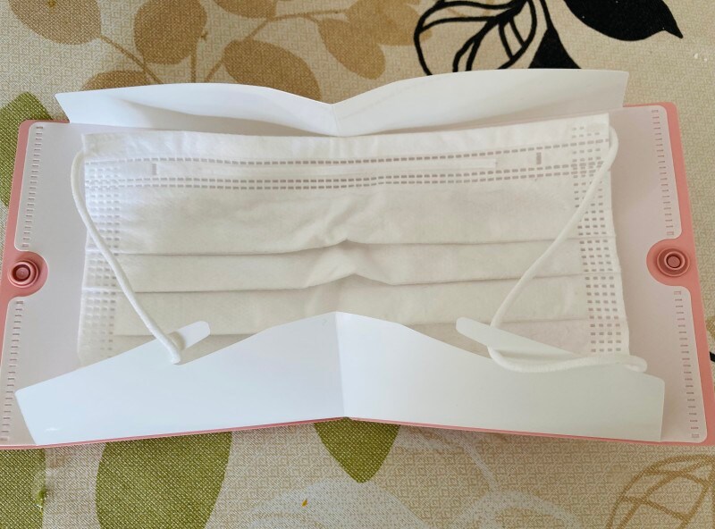 PPの出っぱりのところにマスクのひもをかける