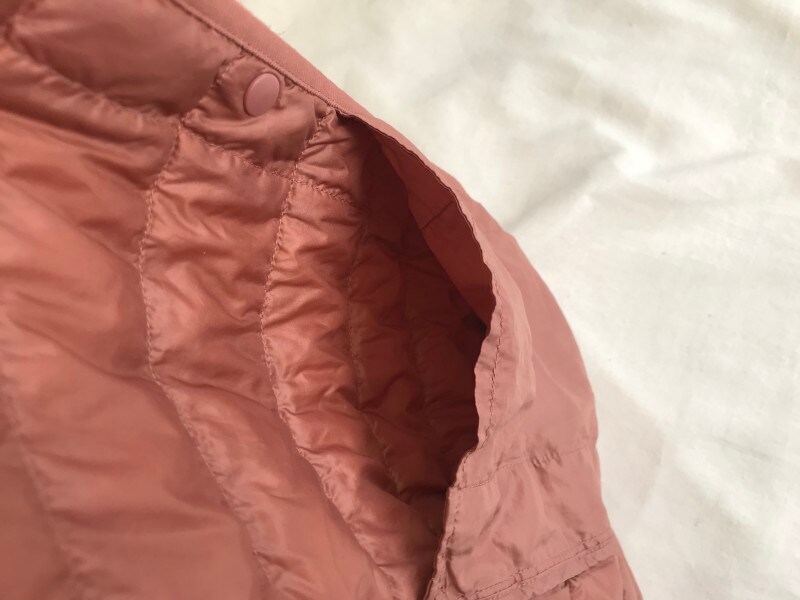 ユニクロウルトラライトダウン　コンパクトベストの内ポケット