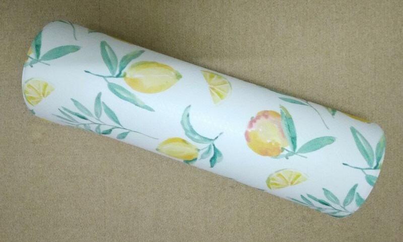 キッチン以外で使用する場合、くるりと巻いて持ち運べたり部屋の隅に置くこともできます