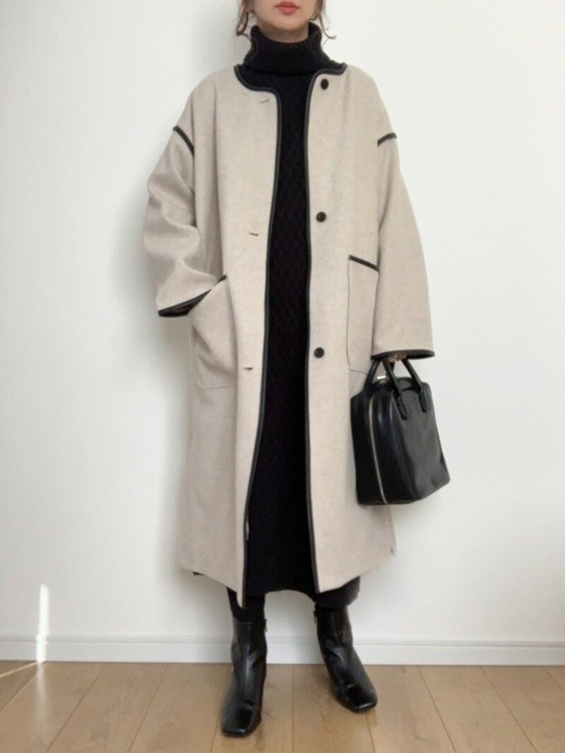 トレンドのボア生地アウターもすっきり着られます　出典：WEAR