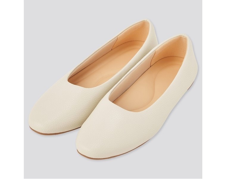 ユニクロ　コンフィールタッチラウンドフラットシューズ　2990円（税抜）