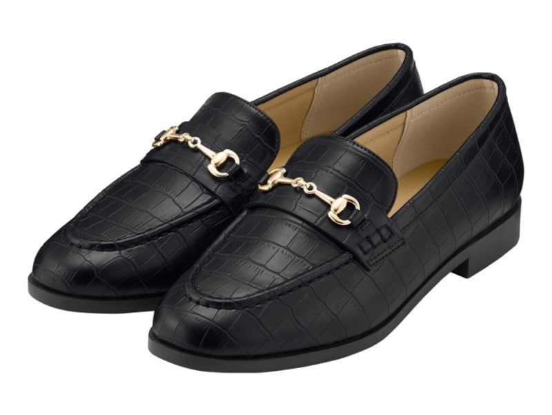 GU  ビットローファー  2490円（税抜）