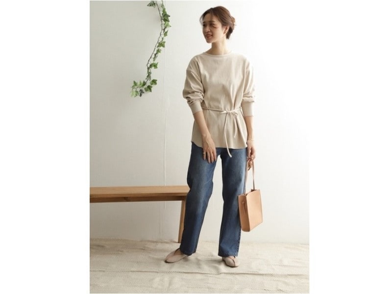 ウエストマークできるデザインは、腰の位置を高く見せてくれて一押しです　出典：WEAR