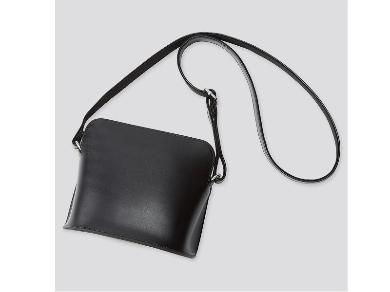 ユニクロ　レザータッチ ミニショルダーバッグ　1990円（税抜）