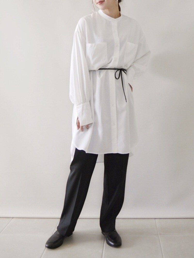 シャツでも真面目過ぎないのがおしゃれな「ロングバンドカラーシャツ」　出典：WEAR