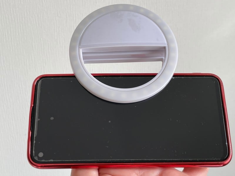 キャンドゥのスマホ自撮りライト
