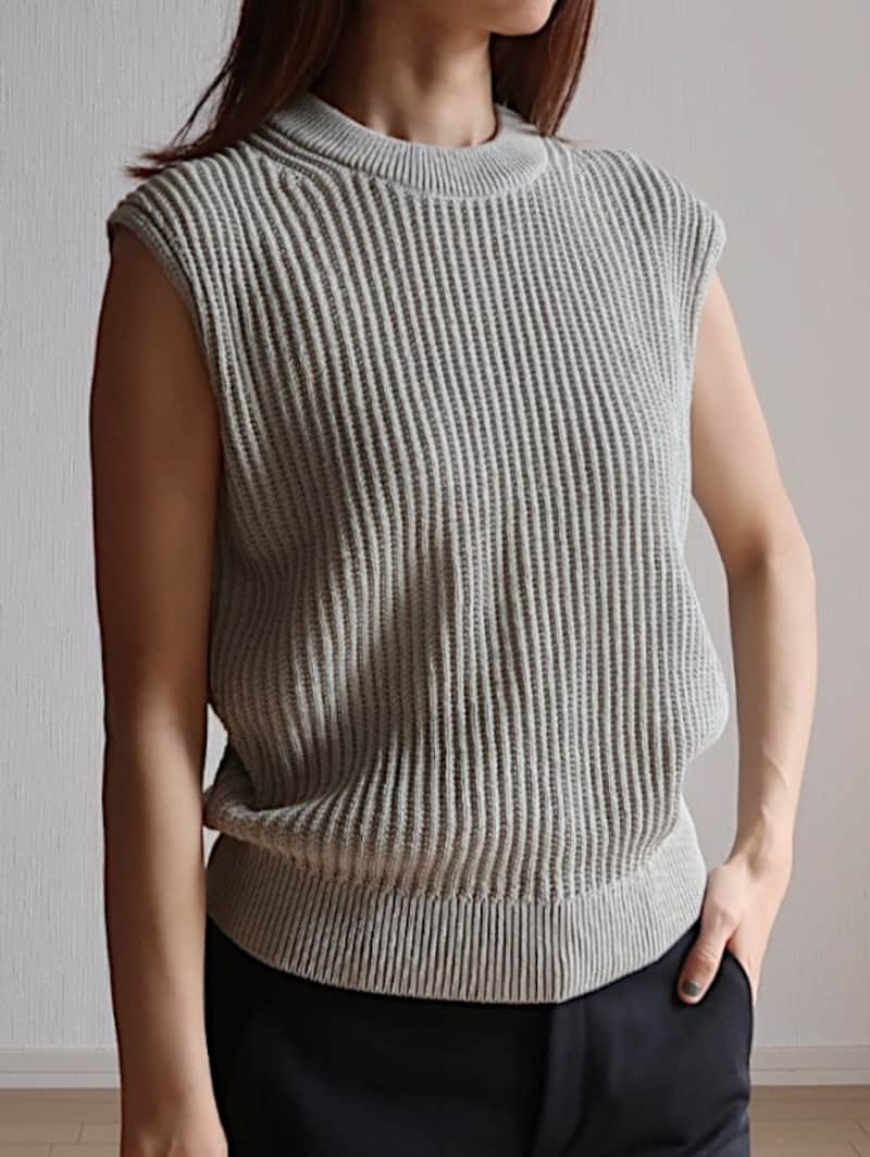 凹凸のあってシャリっとした生地感が高見えします