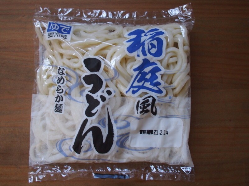 細めなうどんはスープとの絡みもいいようです。