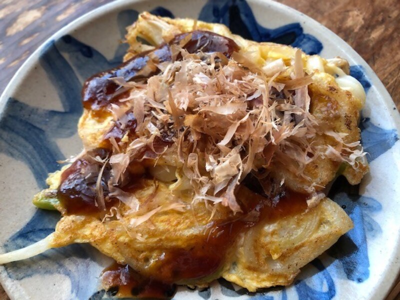 お好みソースと鰹節をかける