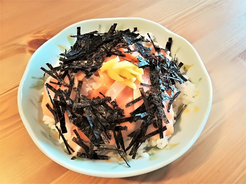 サーモン丼