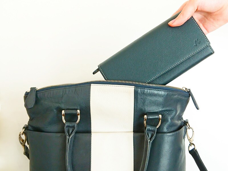 キタムラのバッグとあわせて持ってもおしゃれな長財布
