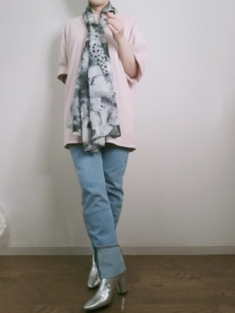 スカーフを巻いて、フォーカルポイントに