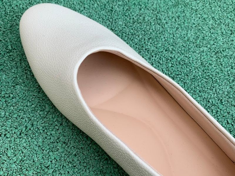 ユニクロ コンフィールタッチラウンドフラットシューズ