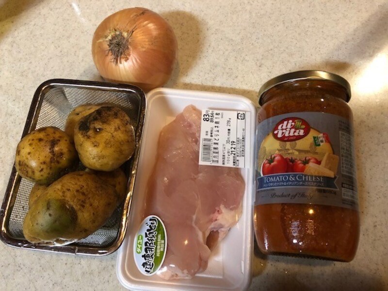 鶏肉の煮込みの材料