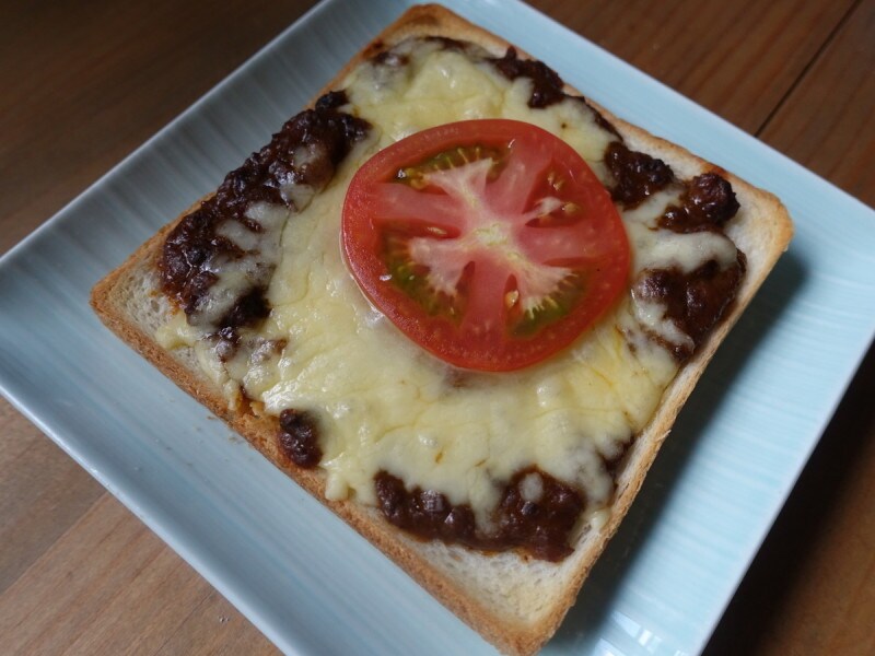 冷蔵庫にあるものをのっけて焼くだけ！