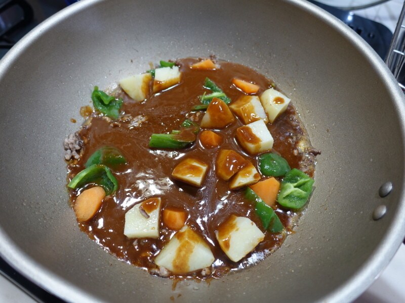 とても簡単に具沢山カレーができます。