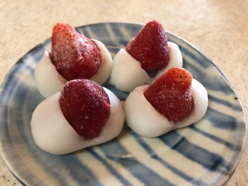 イチゴを乗せるだけ