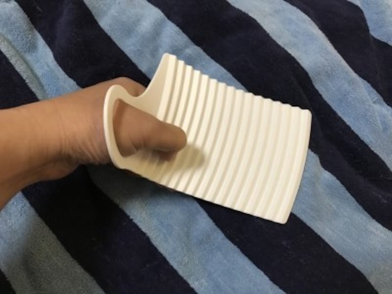 ハンディサイズの洗濯板