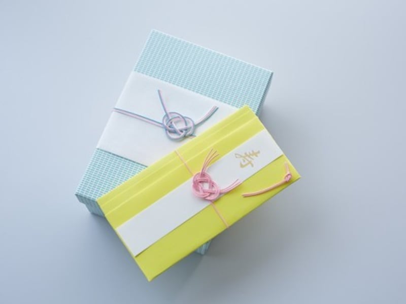 金額もいろいろと悩むところ、お返しを贈るタイミングもそれぞれの場面によって違ってきますので注意すること