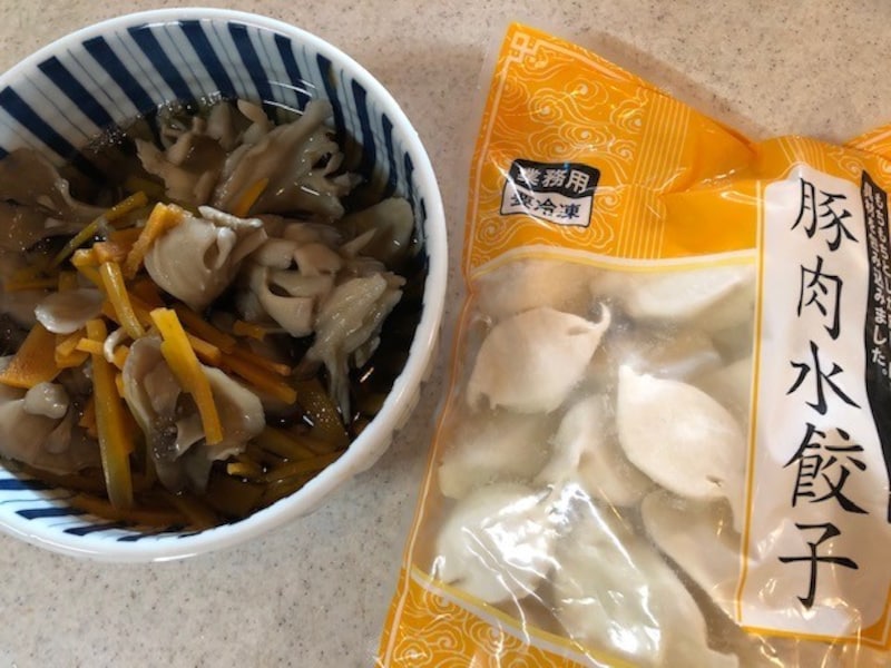 野菜スープと豚肉水餃子