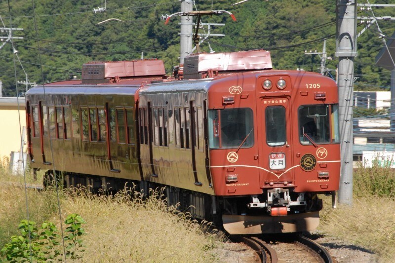 富士急行の観光列車「富士登山電車」