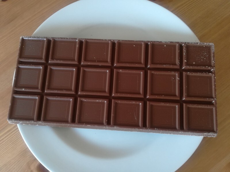 チョコ
