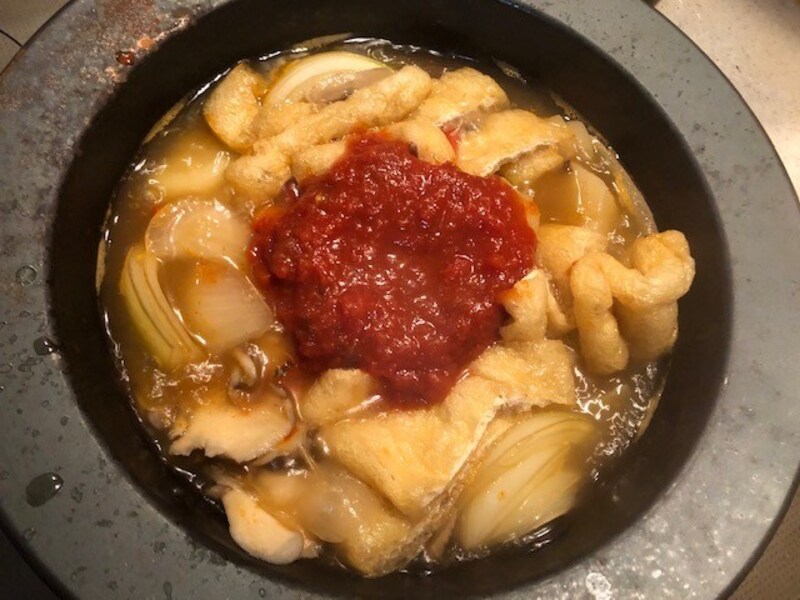 トマトソースをいれる