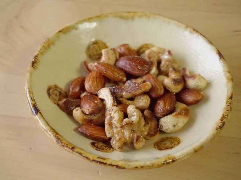 スパイシーミックスナッツ