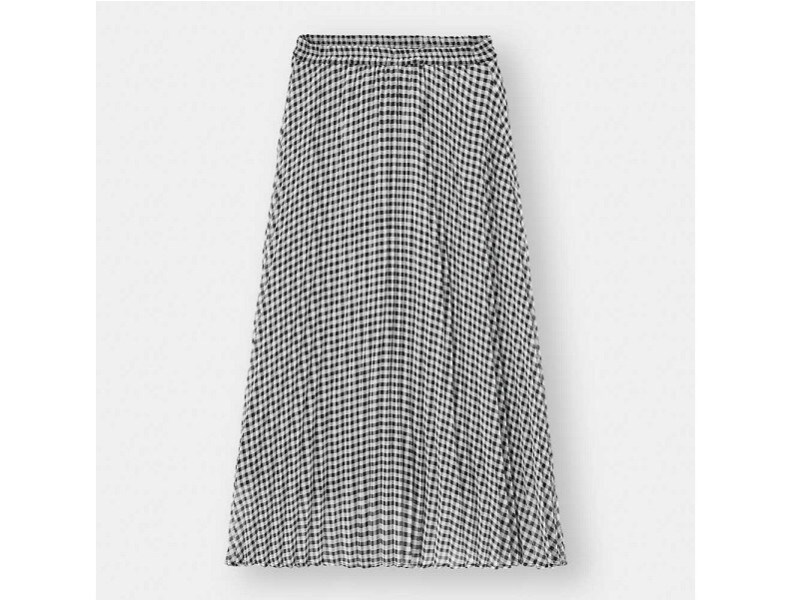 GU  プリーツロングスカート  1990円（税込）