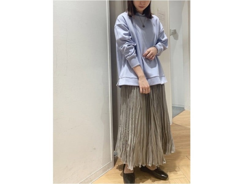 カットソー、スカート、シューズもALLアメリカンホリックコーデ　出典：WEAR