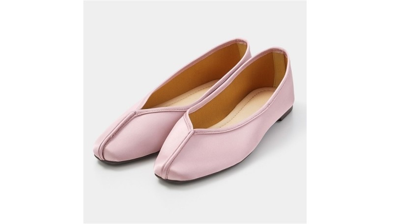 GU  チャイナフラットシューズ  1990円（税込）