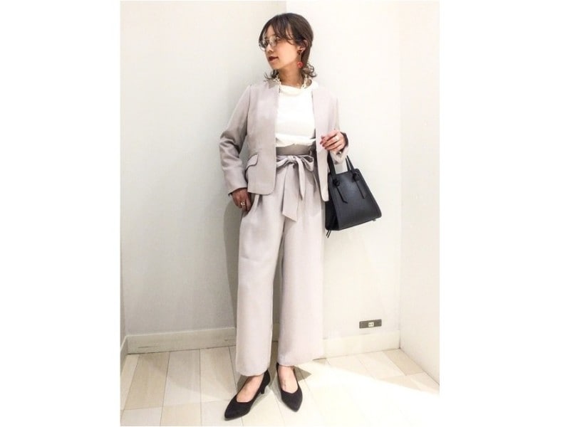 メガネがあるだけでおしゃれ感がアップ! UV効果のあるものはさらにおすすめ 出典:WEAR