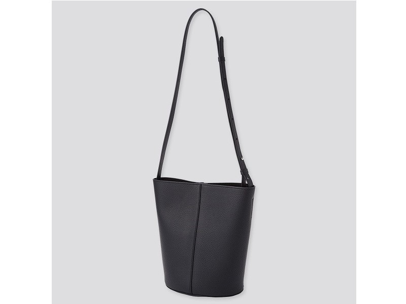 ユニクロ　レザータッチ バケットバッグ　3990円（税込）