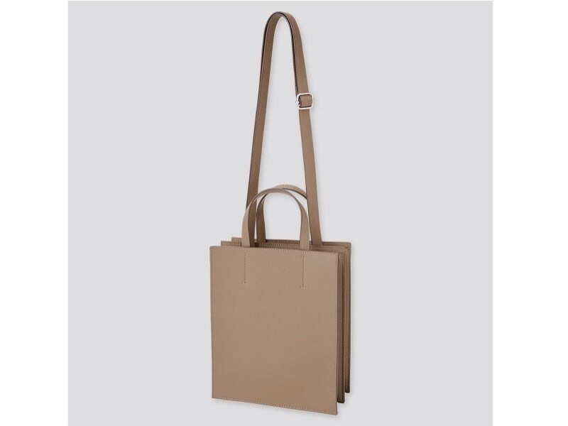 ユニクロ　レザータッチ スクエアーショルダーバッグ　2990円（税込）