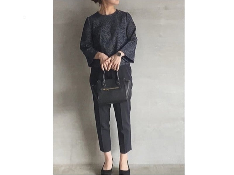 きちんと感のあるきれいめコーデに使えるパンプスも 出典:WEAR