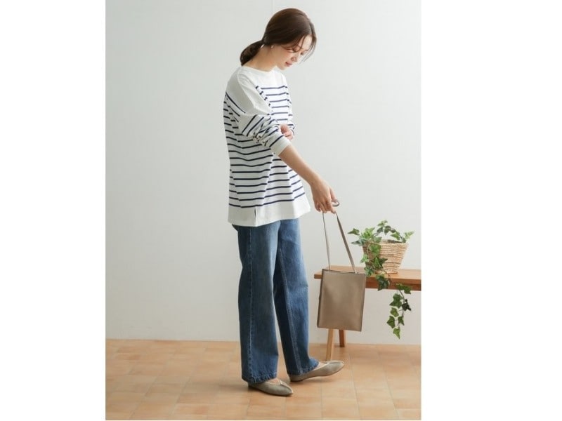 【OKコーデ】定番のボーダー&デニムコーデは小物の統一感がポイント 出典:WEAR