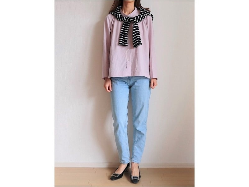 いつものブルーデニムもプラスJのシャツできれいめに