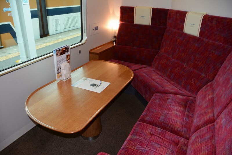 「しまかぜ」の洋風個室