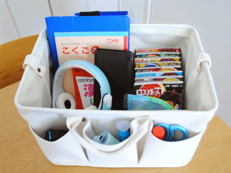 ニトリのバスケットでリビングの書類がスッキリ